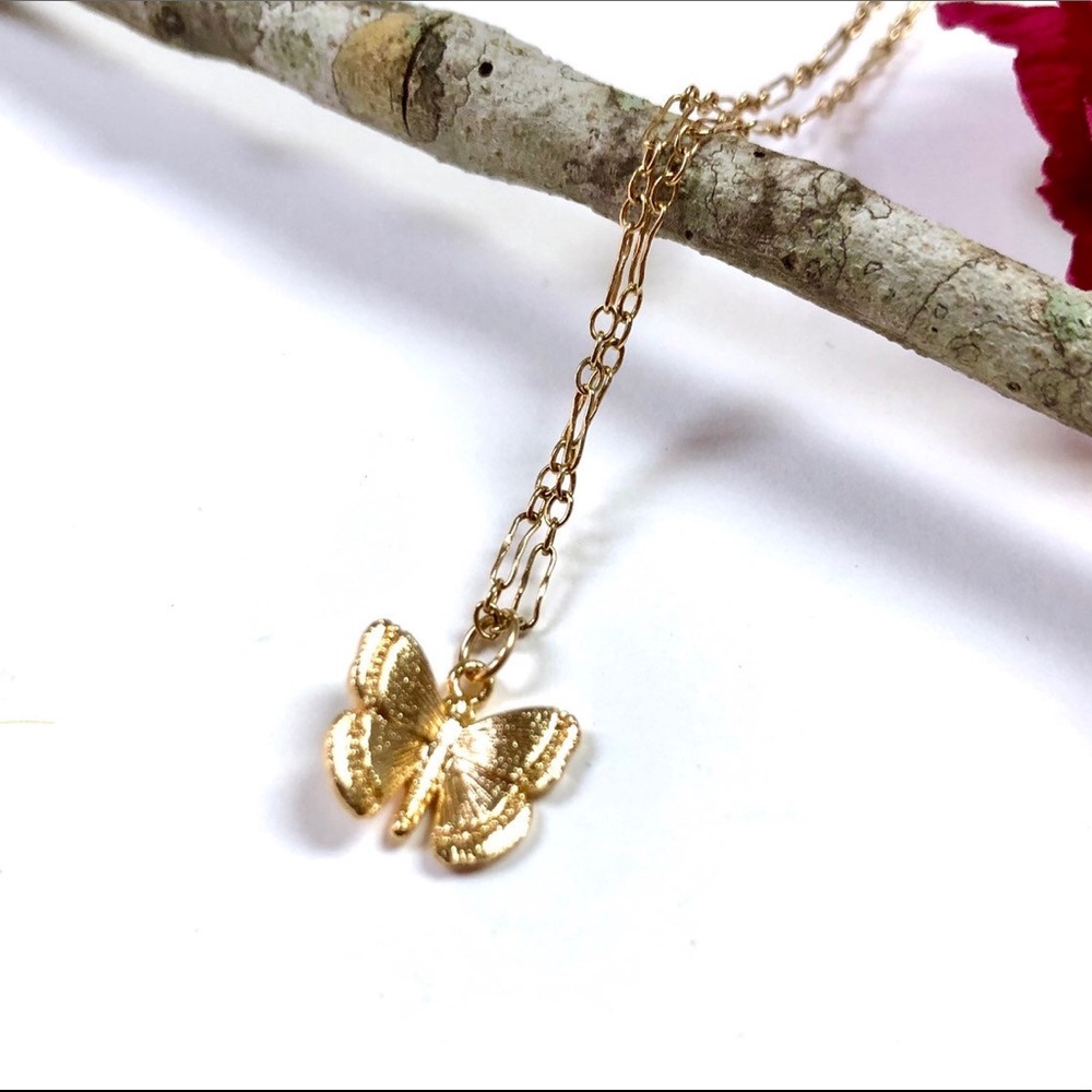 Butterfly Necklace, Dragonfly, Insect, Bee, Flower - Picture 1 of 9